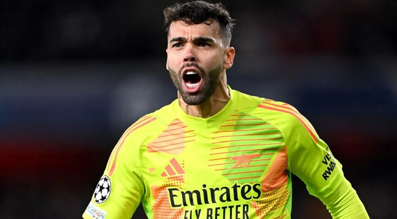 alan-smith-chi-trich-raya-mat-binh-tinh-canh-bao-arsenal-truoc-buoc-ngoat-mua-giai