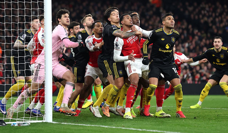 Arsenal thực dụng nhưng hiệu quả, lặng lẽ tiến gần ngôi vương