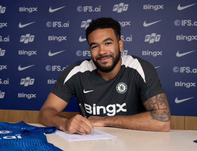 Reece James ký hợp đồng dài hạn, tiếp tục gắn bó với Chelsea đến 2032