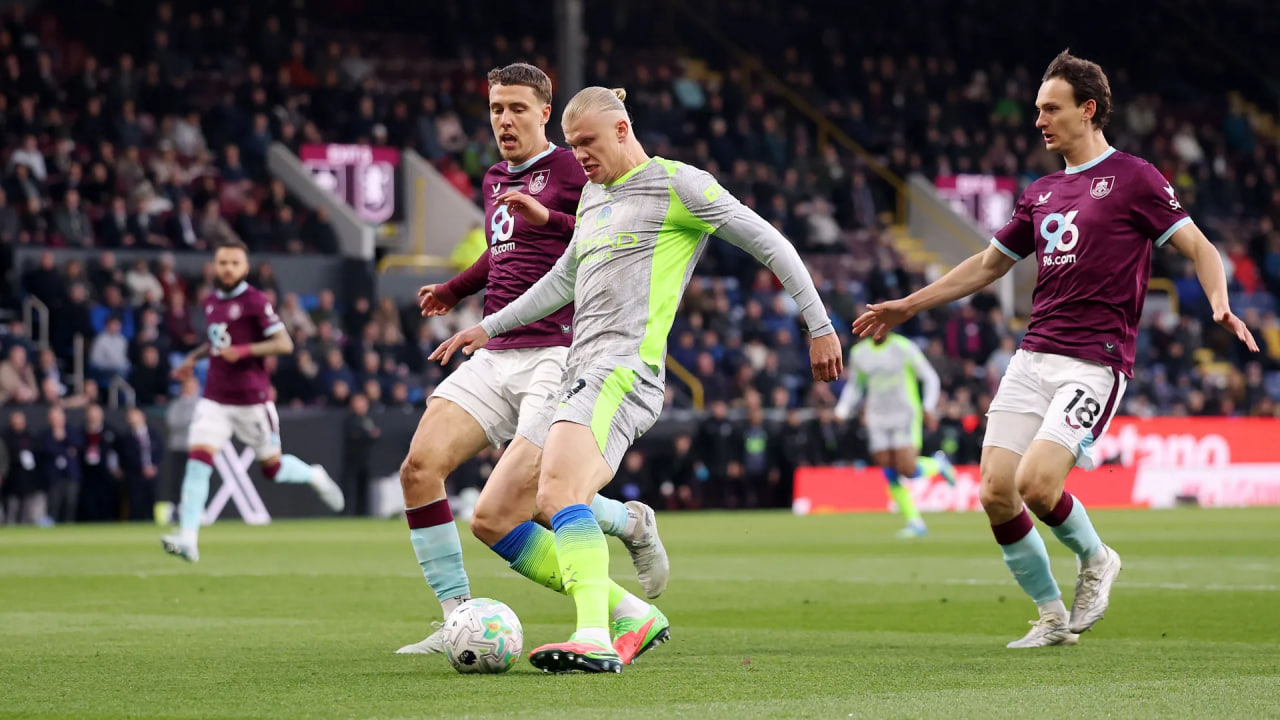 Burnley vs Manchester City (02:00 – 23/04) | Xem lại trận đấu