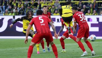 Dortmund vs SC Freiburg (22:30 – 26/04) | Xem lại trận đấu