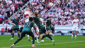 VfB Stuttgart vs Werder Bremen (20:30 – 26/04) | Xem lại trận đấu